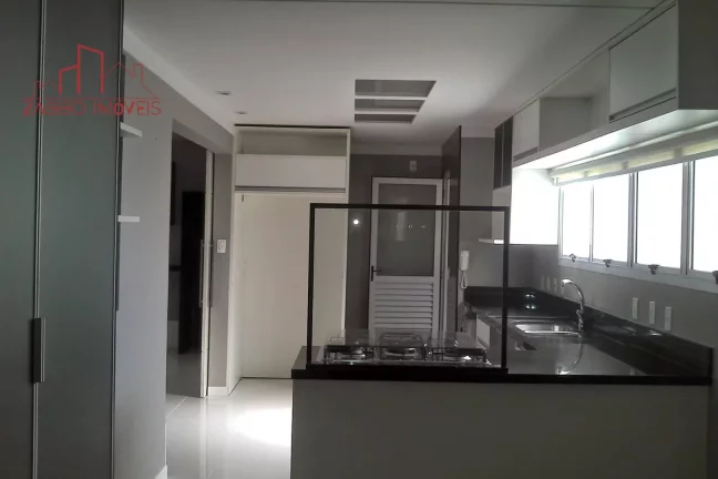 Imagem Lindo apartamento no Villaggio Panamby - 4 dorms - 260m² - 4Vagas