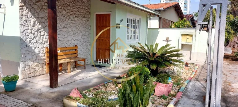 Imagem Casa 4 dormitórios e edícula na Vila Betânia.