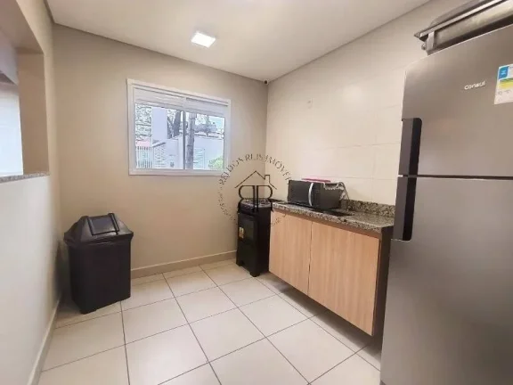 Imagem Apartamento de 32 m², sendo 2 quartos, sala, cozinha, banheiro e lavanderia.
O edifício possui ele...