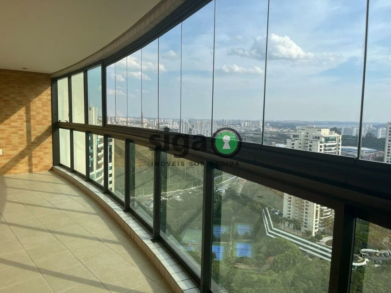 Imagem APARTAMENTO Á VENDA NO PANAMBY COM TRÊS SUÍTES POR 2.250.000, RUA ITAPAIUNA!