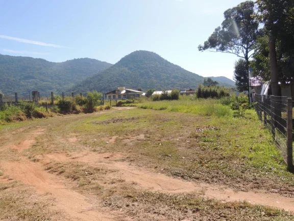 Imagem Terreno à venda em Garopaba-SC, bairro Areias de Macacu com 422m² de área. Invista agora!