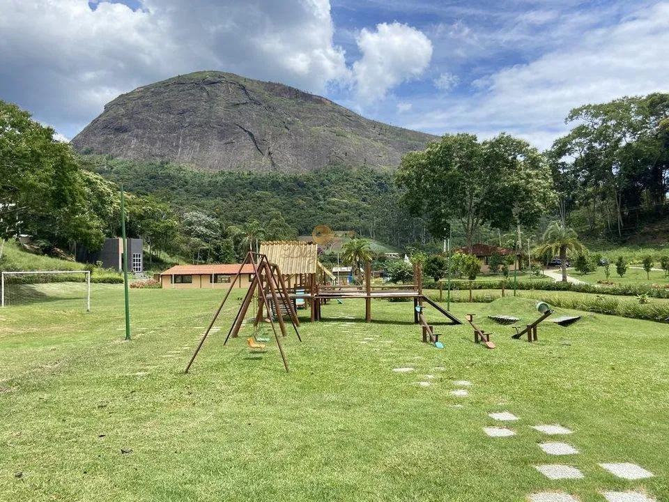 Imagem Terreno em Condomínio para Venda em Teresópolis / RJ no bairro Fazenda Alpina