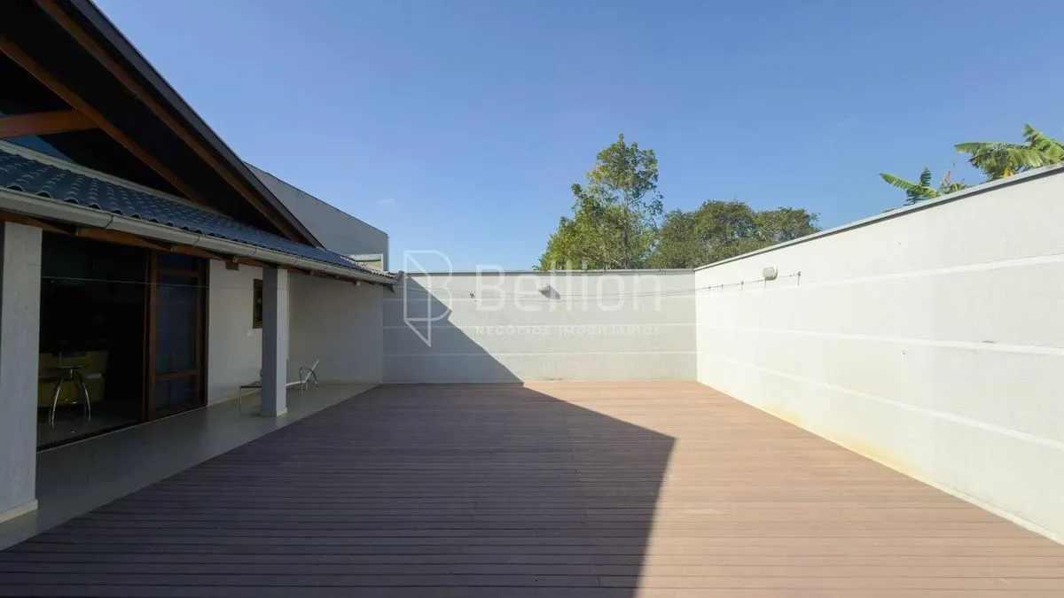 Imagem Uma casa que traduz alto padrão em cada detalhe.
