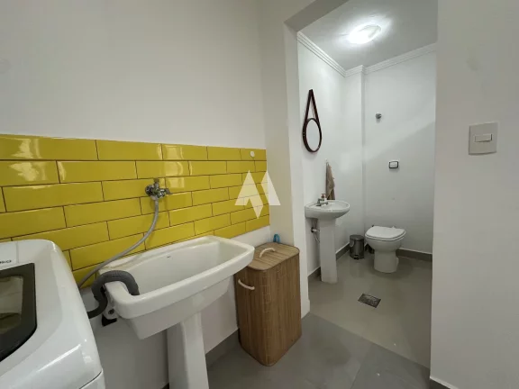 Imagem Apartamento à venda na Ponta da praia com garagem fechada!