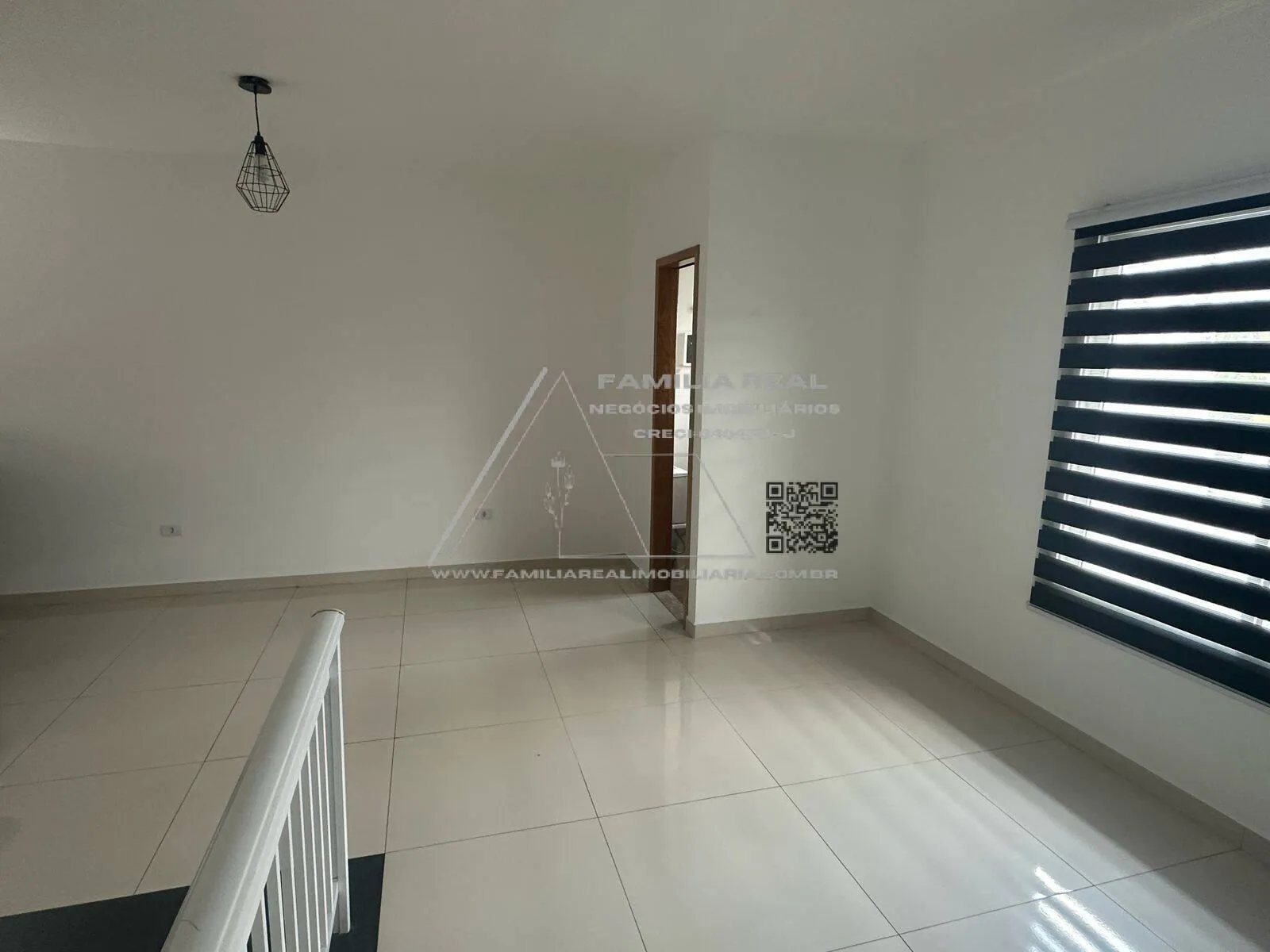Imagem Sobrado Residencial, à Venda, no Parque Sevilha, na Vila Prudente, com 03 Dormitórios, sendo 01 Suítes, com 04 Vagas de Garagem