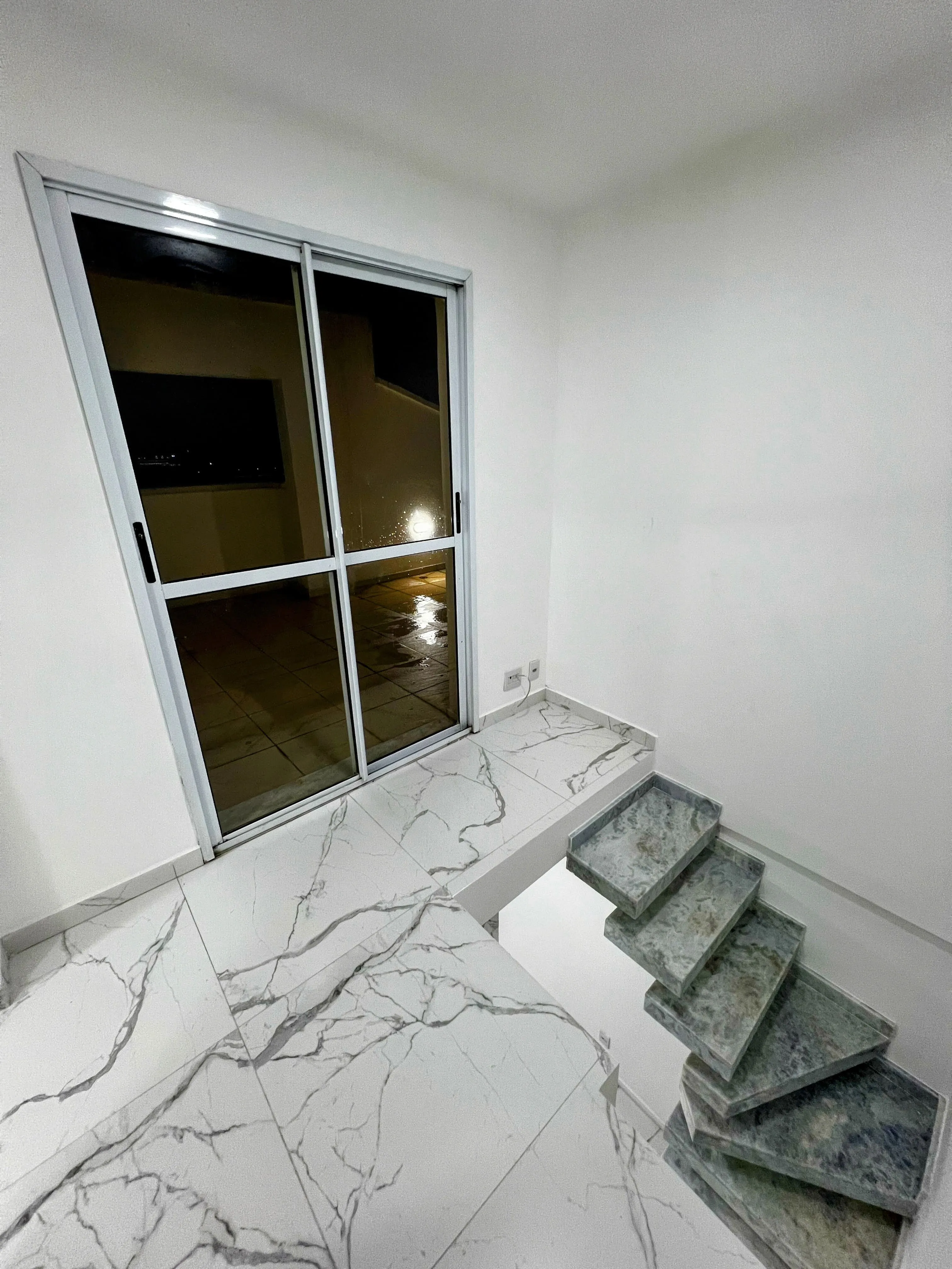 Imagem VENDO LINDO APARTAMENTO COBERTURA NO BAIRRO INTERLAGOS! (ZONA SUL-SP)