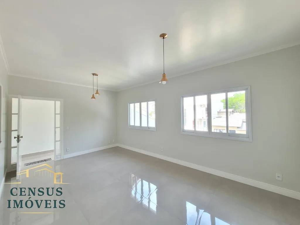 Foto do imóvel: Imperdível! Casa à venda em Vinhedo-SP, bairro Nova Vinhedo. 3 quartos, 1 suíte, 2 salas, 3 banheiros, 4 vagas, 259m². em NOVA VINHEDO