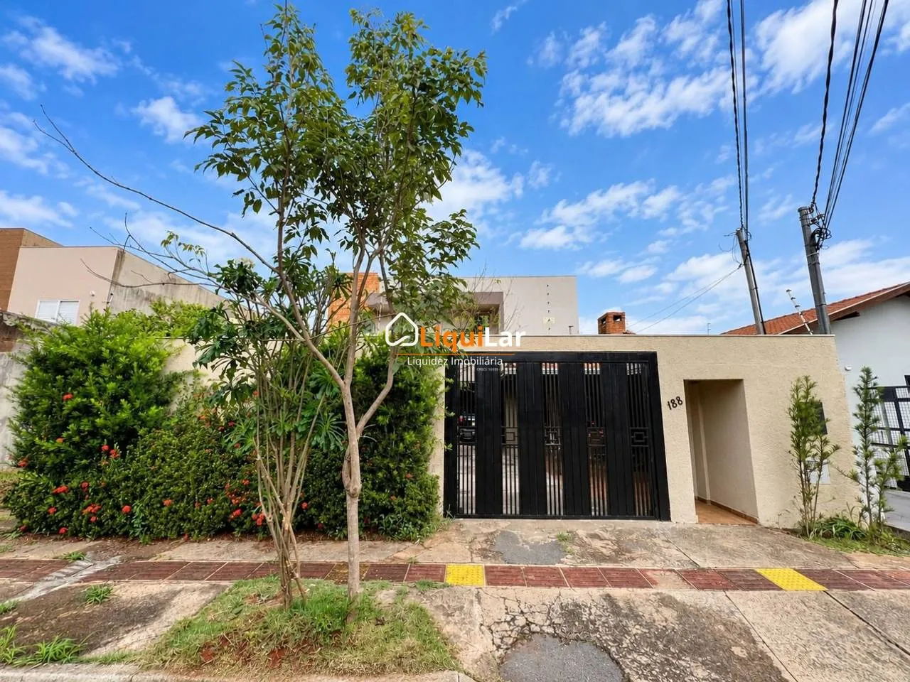 Foto do imóvel Sobrado mobiliado com 3 suítes, piscina, área gourmet e energia solar no Vilas Boas