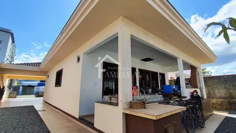 Imagem Casa de Laje 100% Averbada no Aventureiro