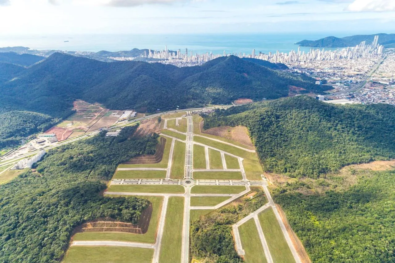 Imagem Loteamento à venda com 300m2 por R$ 750.000,00