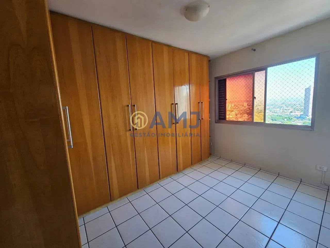 Imagem APARTAMENTO À VENDA NO SETOR BUENO | ED. SAN BERNARDO