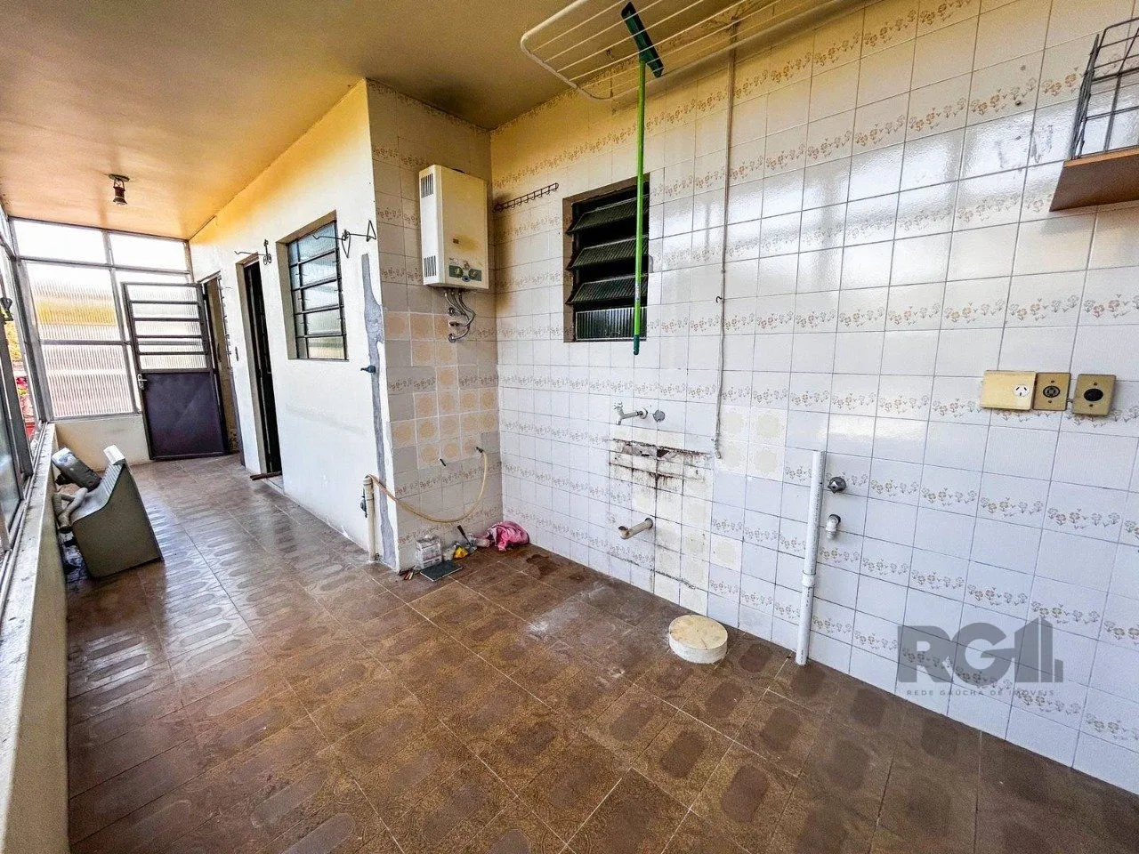 Imagem Casa de 3 Quartos, 1 suíte, garagem fechada, churrasqueira, na Cavalhada Poa/RS