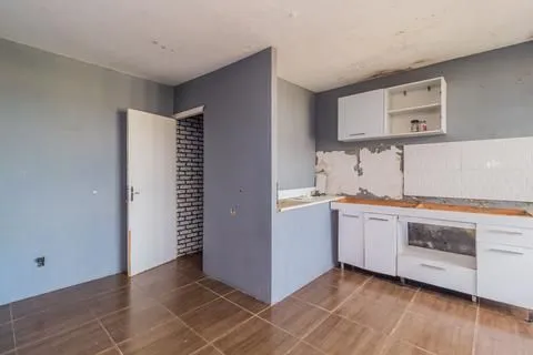 Imagem Oportunidade Única: Casa para Fins Residencial ou Comercial em Local Estratégico!