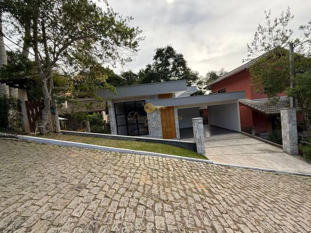 Imagem Casa em Condomínio para Venda em Teresópolis / no bairro Albuquerque