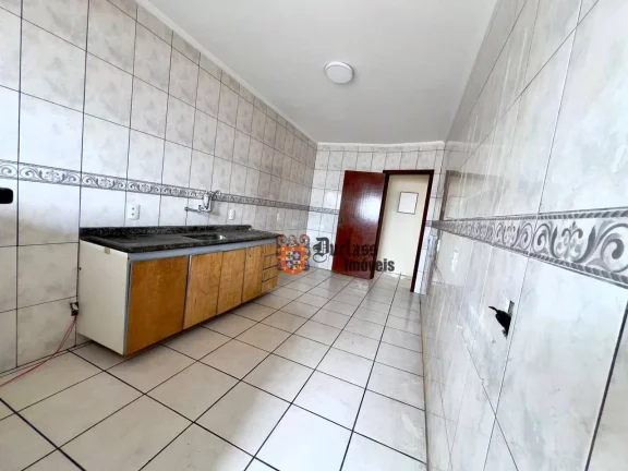 Imagem Apartamento com 2 dormitórios à venda, 100 m² por R$ 550.000 - Vila Guilhermina - Praia Grande/SP