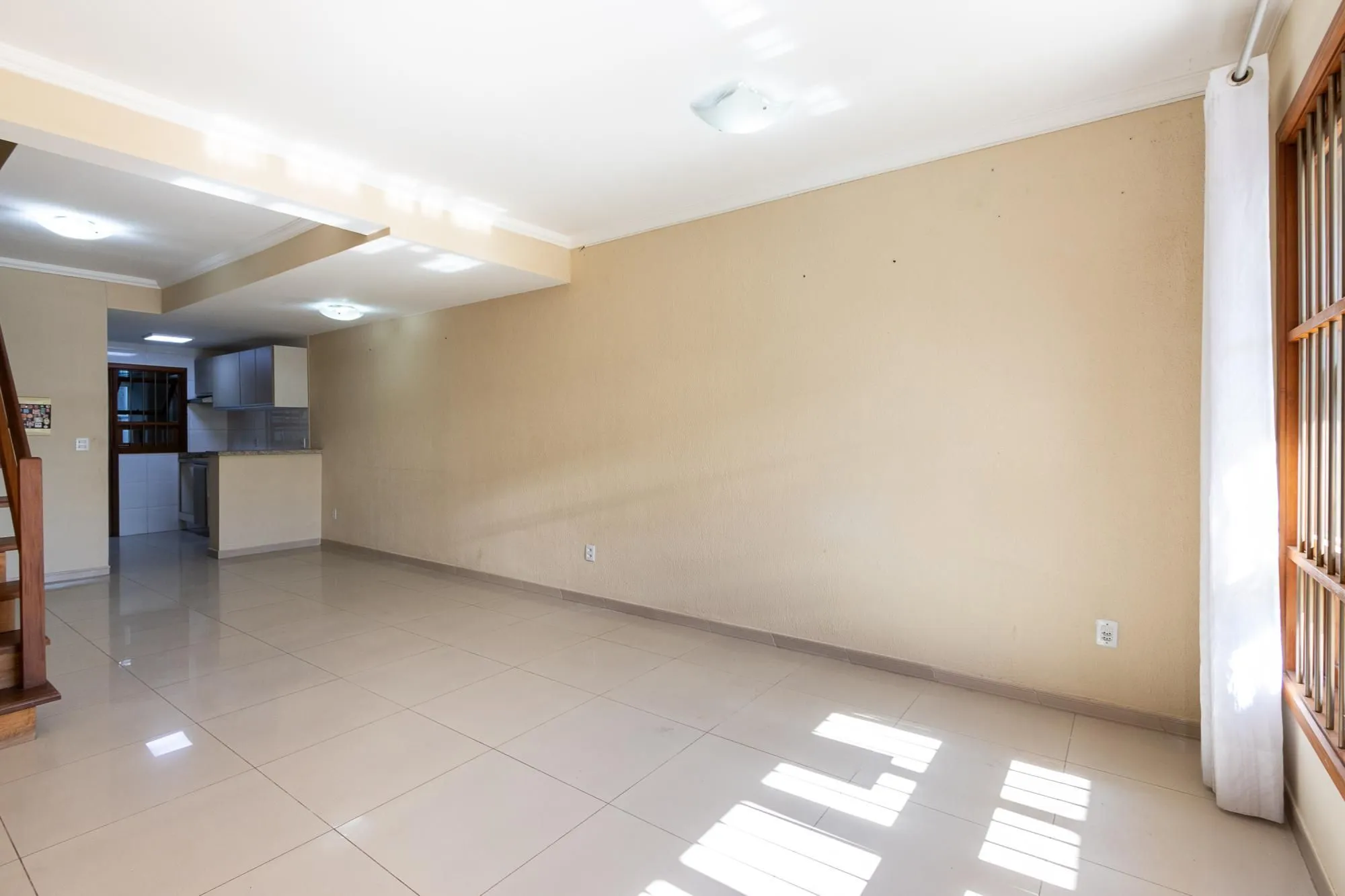 Imagem Casa para Venda - 135.78m², 3 dormitórios, sendo 3 suites, 1 vaga - Guarujá