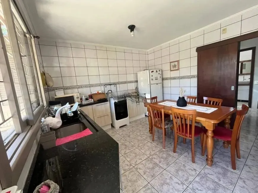 Imagem Casa ampla com 4 dormitórios e espaço gourmet no São Sebastião