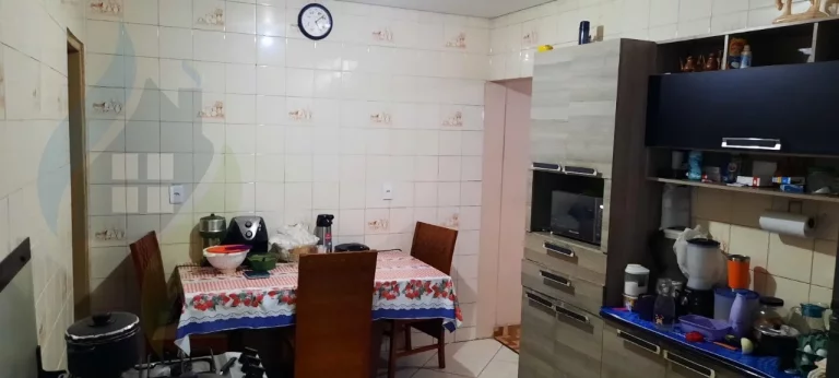Imagem Casa de 2 dormitórios sendo 1 suíte, 2 banheiros, com 126m² no Taboão, São Bernardo do Campo