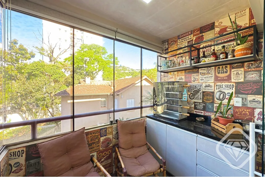 Imagem Apartamento encantador no primeiro pavimento, totalmente reformado e com alto padrão de acabamento,...