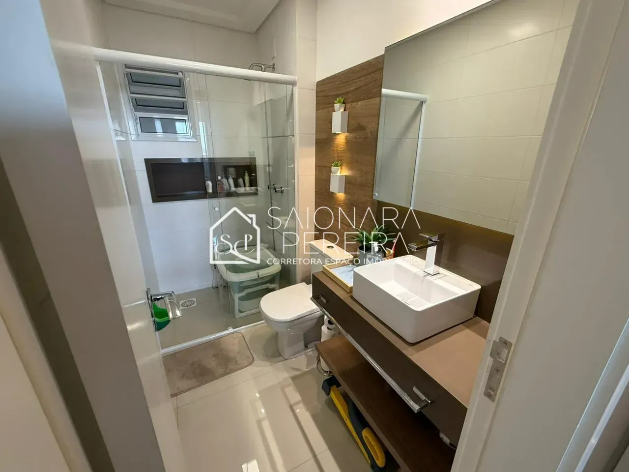 Imagem Apartamento com 3 dormitórios e 2 vagas em Nossa Senhora do Rosário, São José/SC