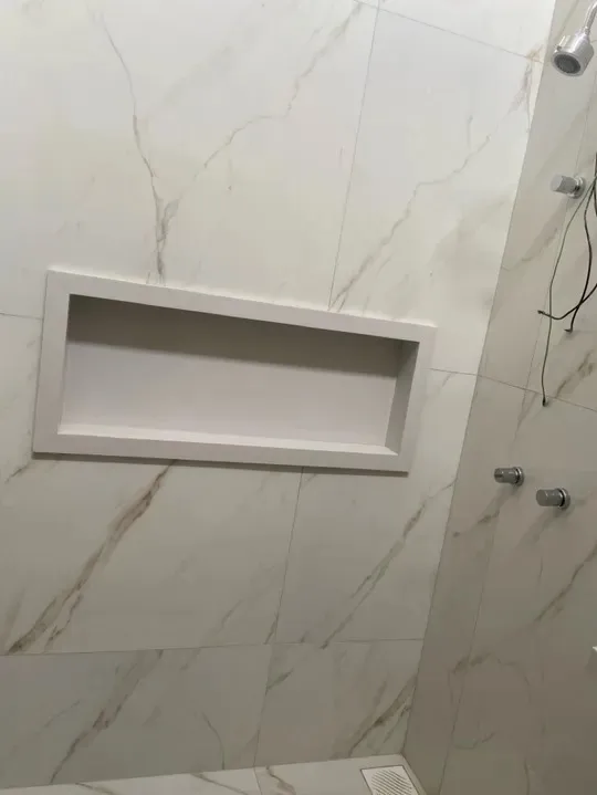 Imagem Casa térrea em um lote de esquina no condomínio Horto Florestal Villagio.