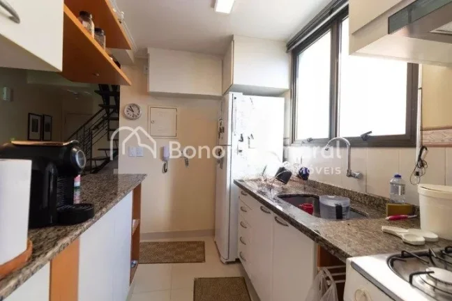Imagem Cobertura espaçosa à venda com área de 110 m². O imóvel está todo mobiliado e possui living pa...