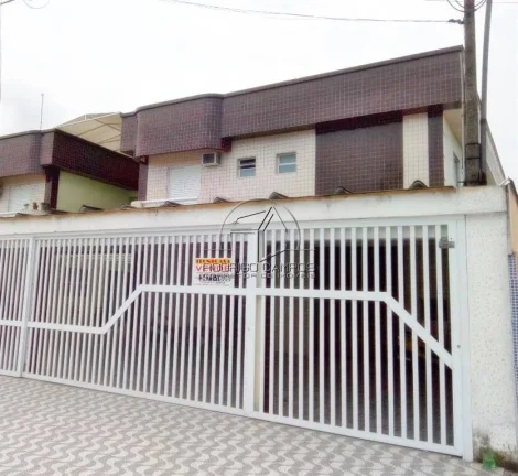 Imagem Casa Geminada à Venda em Tude Bastos, Praia Grande - 2 Quartos e Churrasqueira