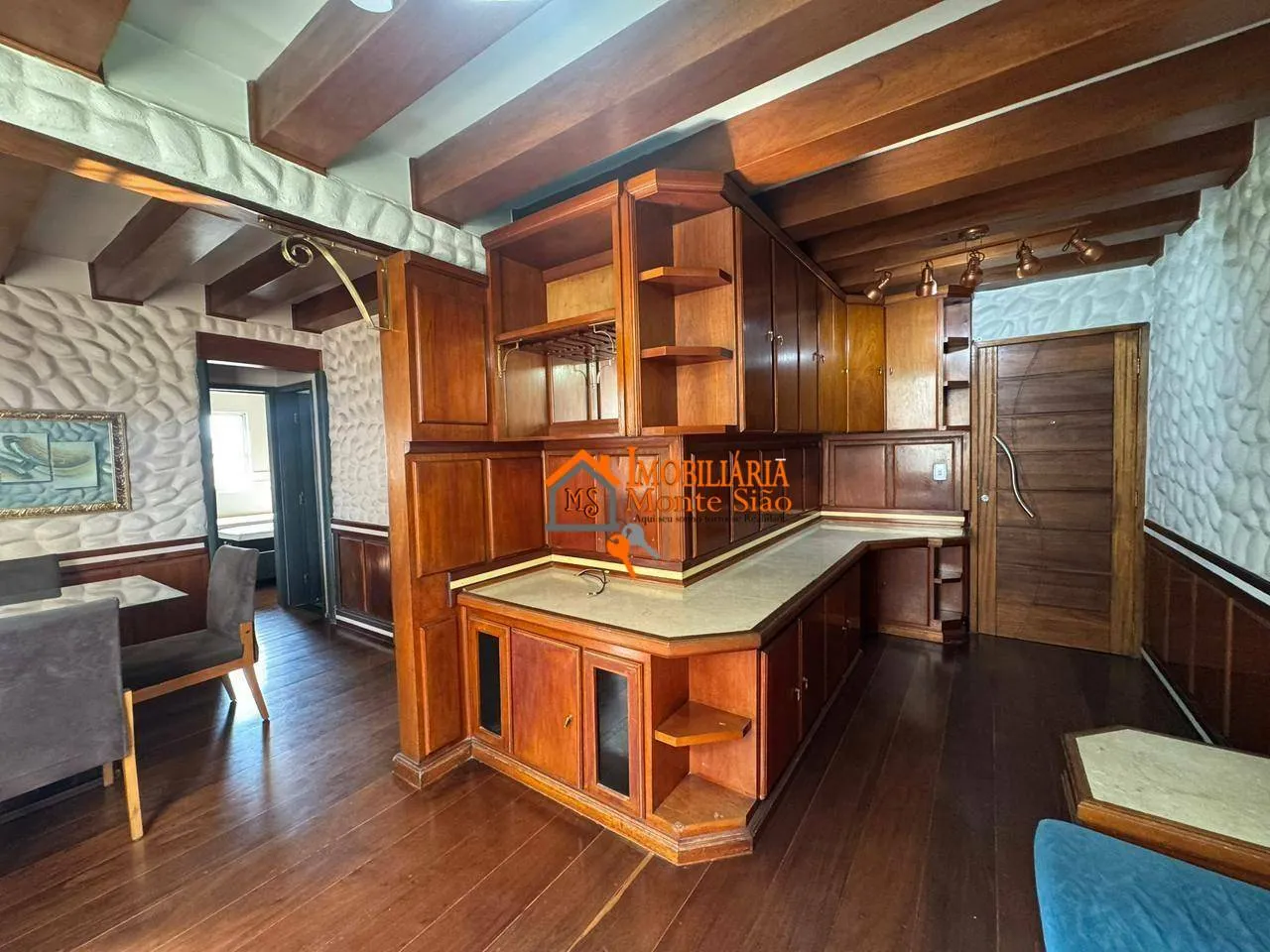 Foto do imóvel Apartamento com 2 dormitórios à venda, 59 m² por R$ 340.000,00 - Picanco - Guarulhos/SP