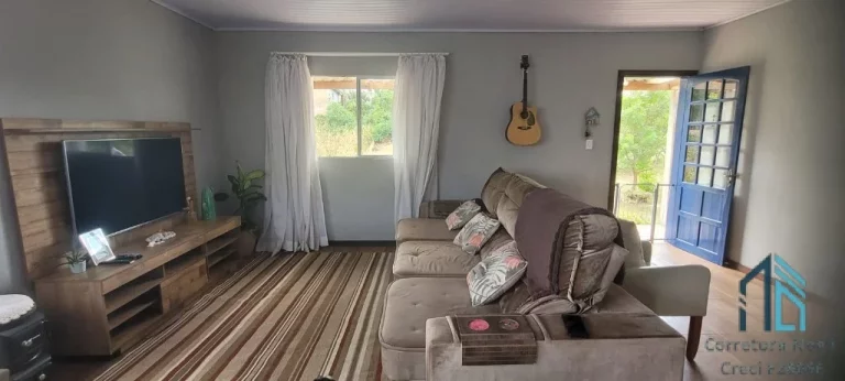 Imagem Chácara LINDA com 3 casas a venda 9.000m2, bem localizada em Contenda - PR
