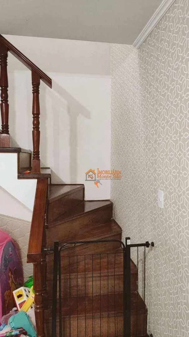 Imagem Sobrado com 3 dormitórios à venda, 195 m² por R$ 680.000,00 - Vila Hulda - Guarulhos/SP