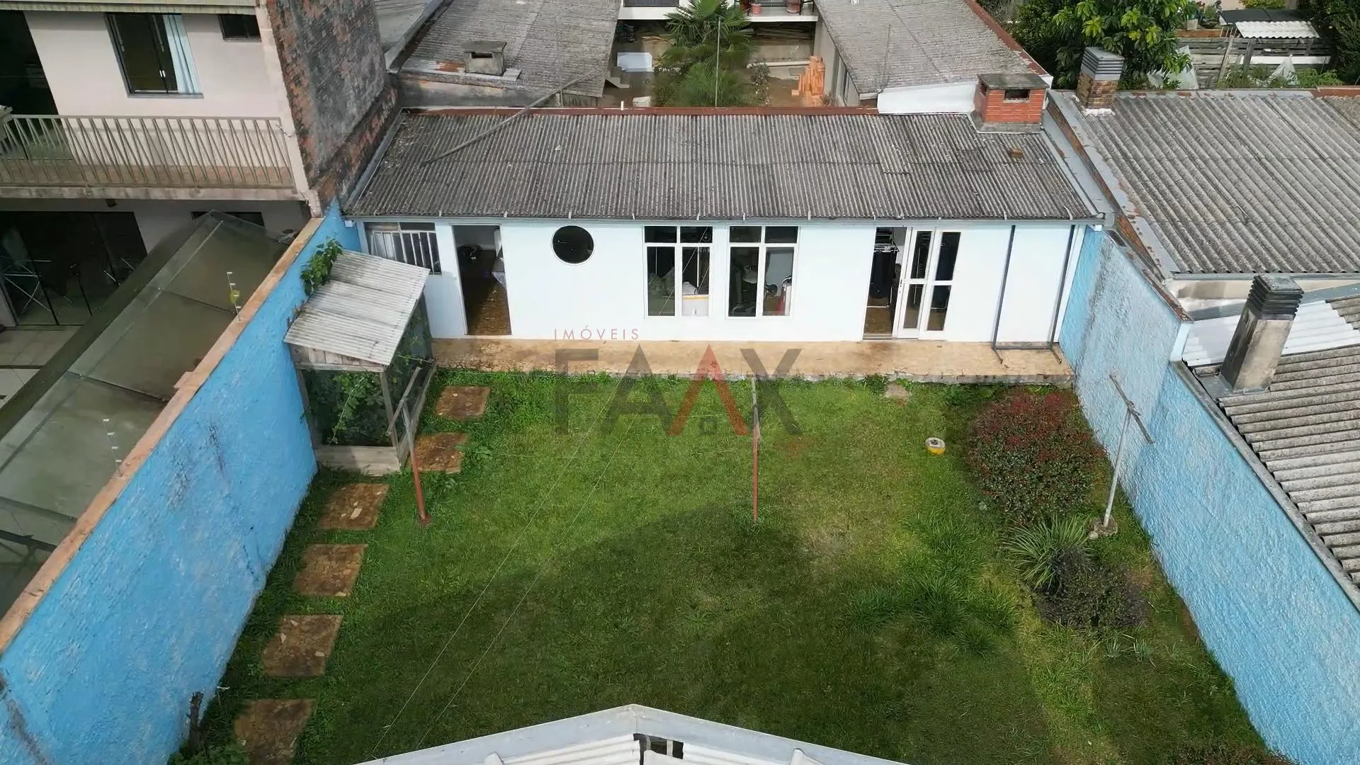 Imagem Casa á venda no Trianon próximo ao Joaquim Prestes em Guarapuava PR