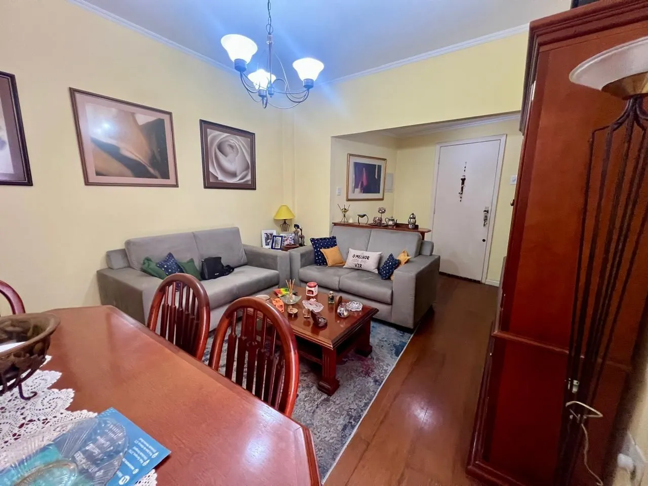 Imagem Apartamento 3 dormitórios com 80m2 no bairro Floresta.