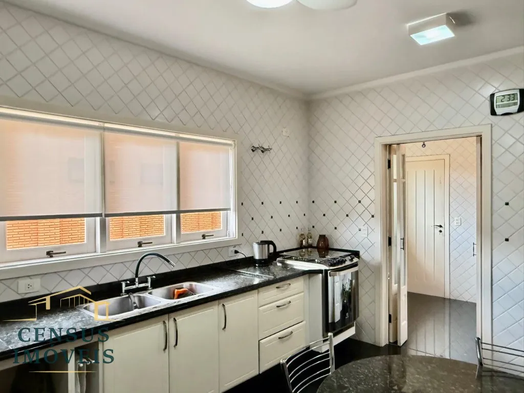 Foto do imóvel: Espetacular Casa em Condomínio à Venda em Vinhedo-SP - Condomínio Marambaia - 4 Quartos, 2 Suítes, 3 Salas, 5 Banheiros, 4 Vagas de Garagem, 530, 14 m². em Condomínio Marambaia