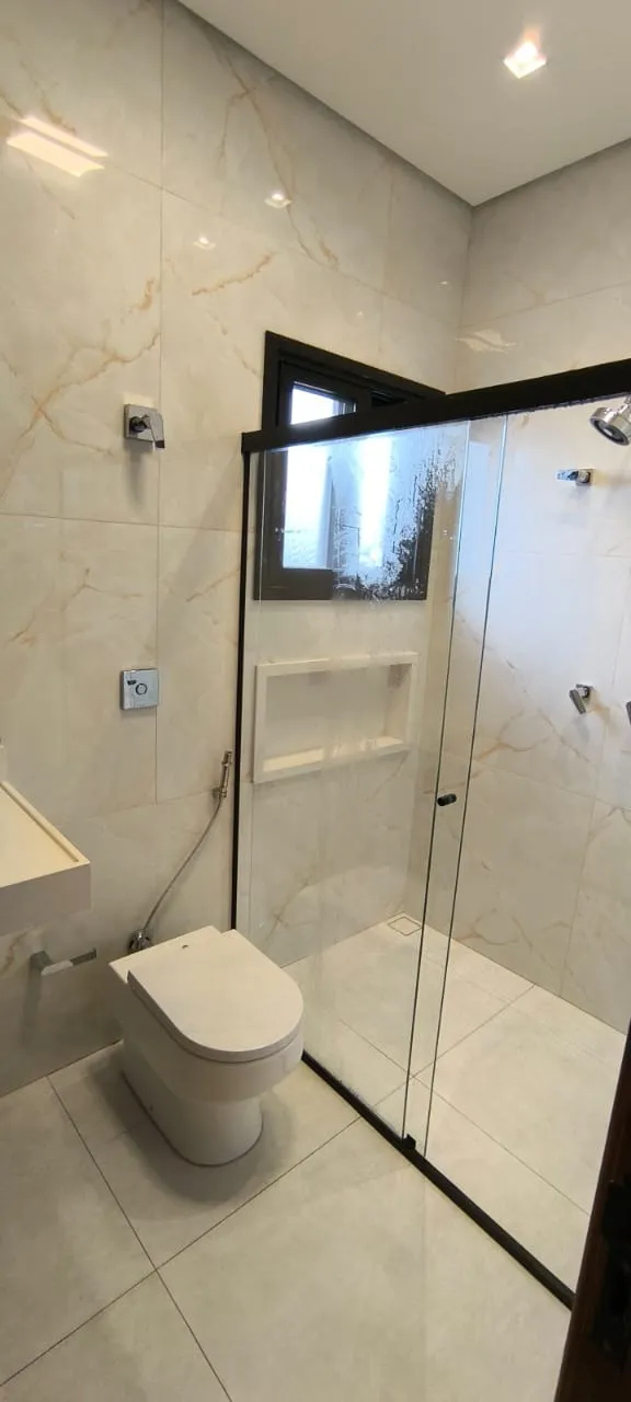 Imagem Casa de Condomínio com 3 Suítes e 5 banheiros à Venda, 528 m² por R$ 5.800.000
