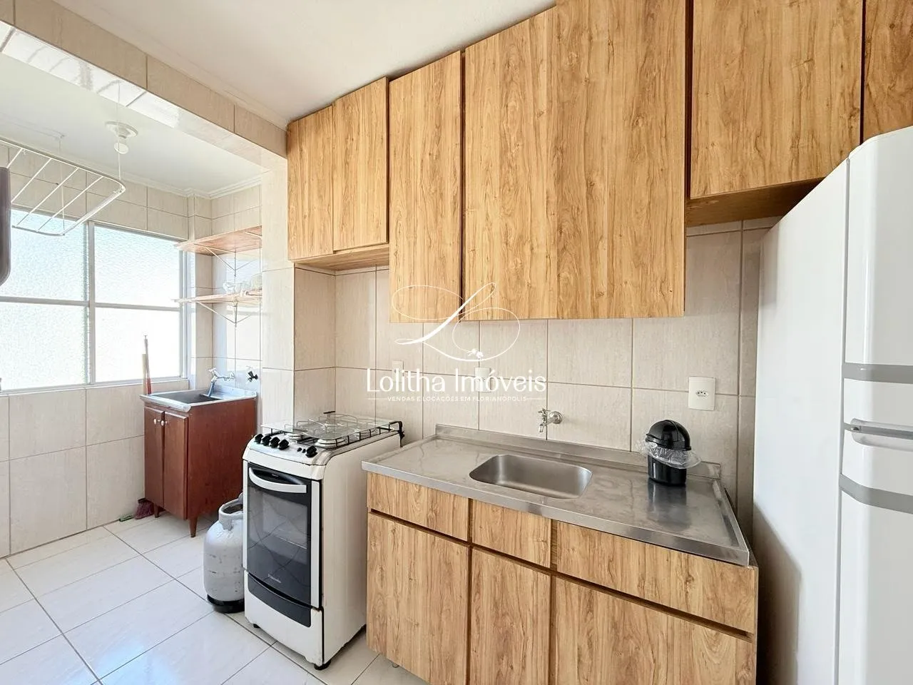 Imagem APARTAMENTO SEMI MOBILIADO COM 2 QUARTOS À VENDA EM COQUEIROS - FLORIANÓPOLIS/SC