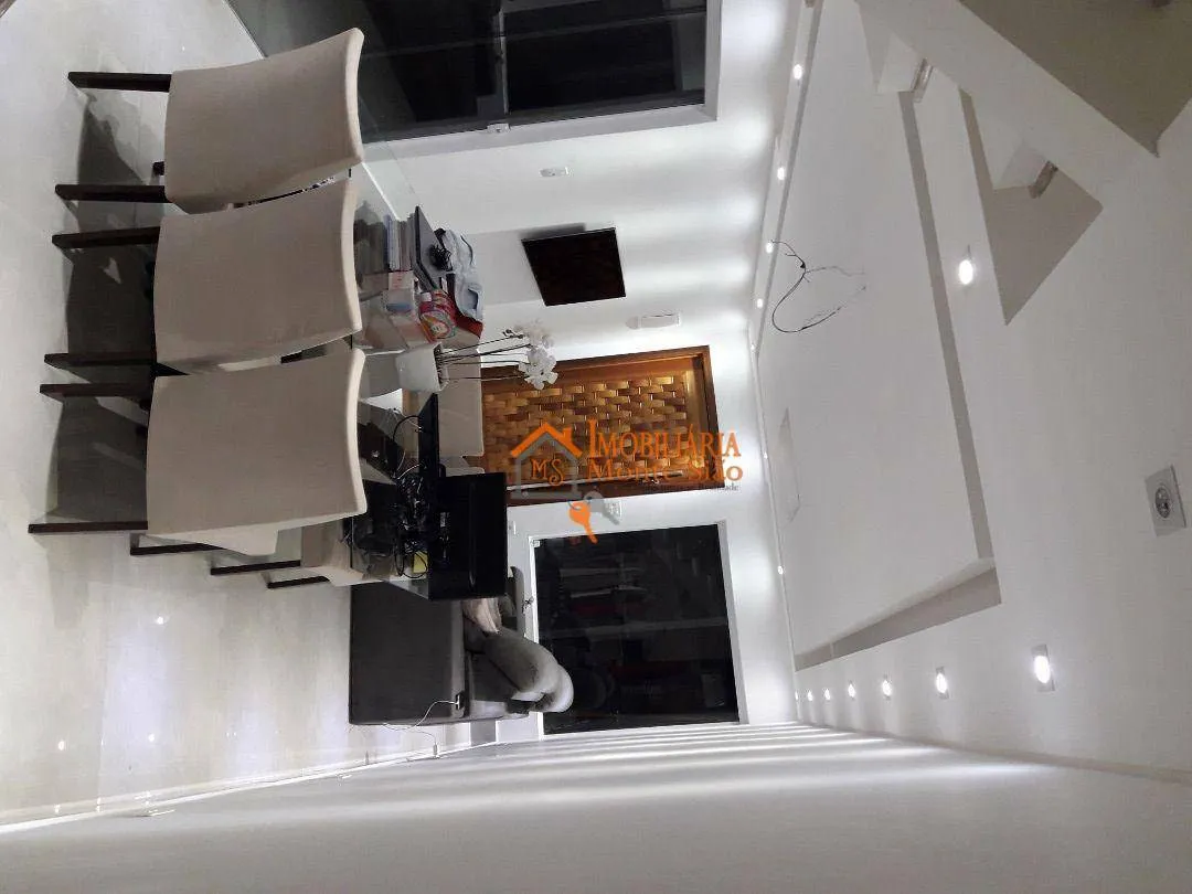 Imagem Sobrado com 3 dormitórios à venda, 140 m² por R$ 640.000,00 - Jardim Adriana - Guarulhos/SP