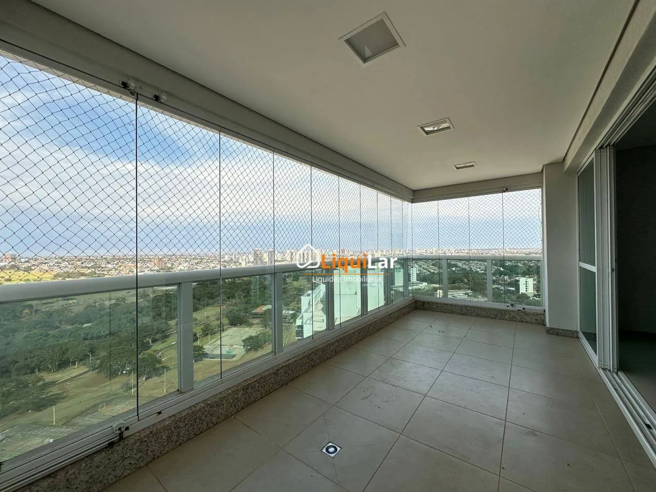 Imagem Apartamento no Grand Palais com 4 Suítes, 4 Vagas e Vista Permanente para o Parque das Nações