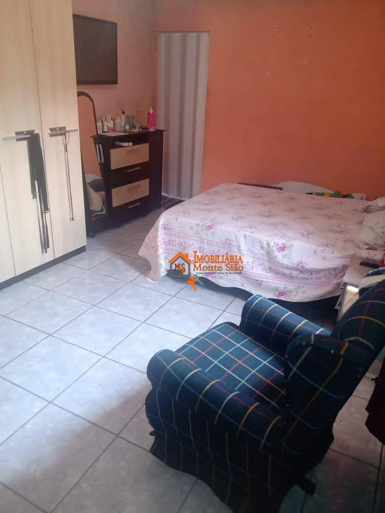 Imagem Sobrado com 4 dormitórios à venda, 115 m² por R$ 270.000,00 - Cidade Soberana - Guarulhos/SP