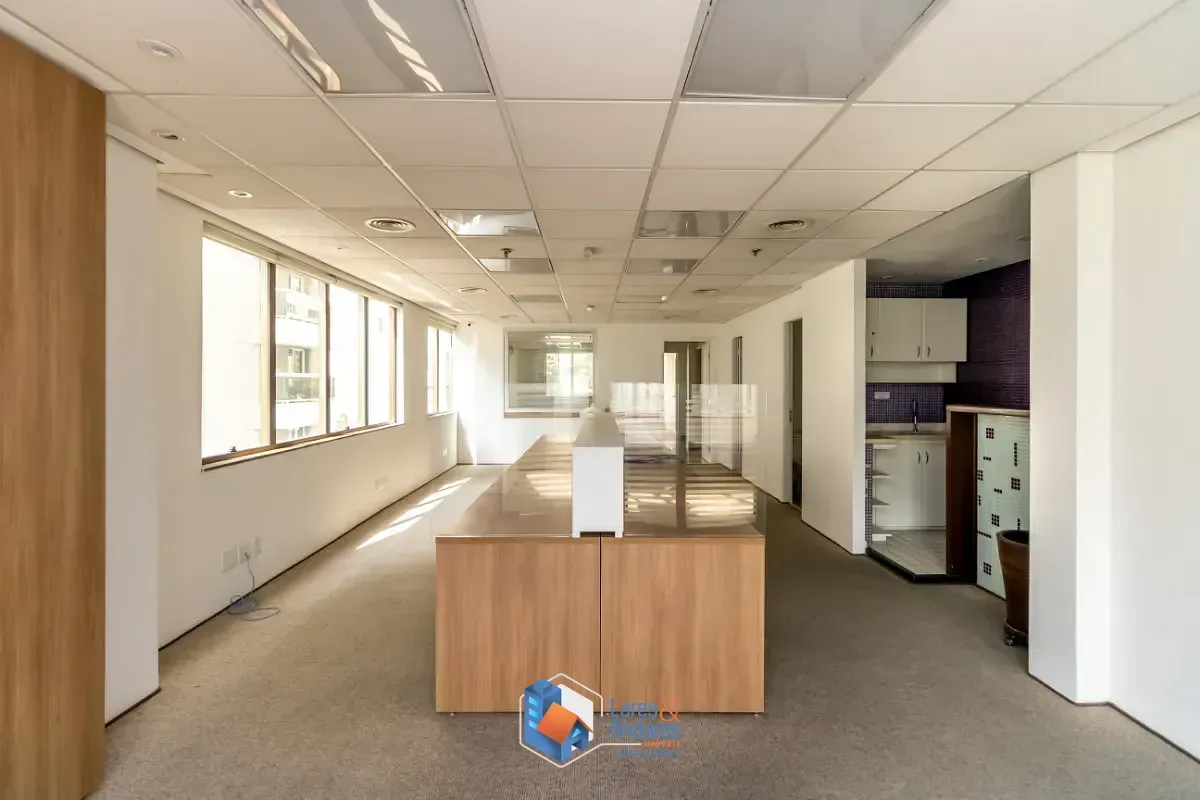 Imagem Conjunto comercial para venda em Jardim Paulista, 180m²
