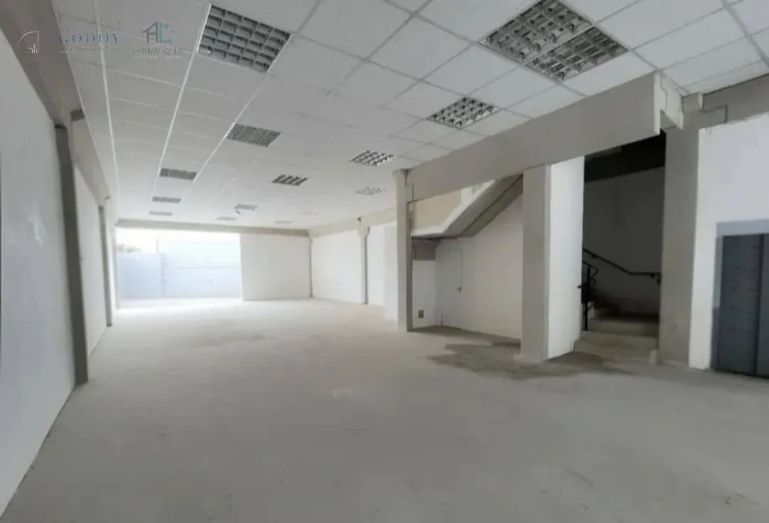 Imagem SALÃO COMERCIAL NOVO - ALTO PADRÃO - LOCALIZAÇÃO ESTRATÉGICA EM TAUBATÉ