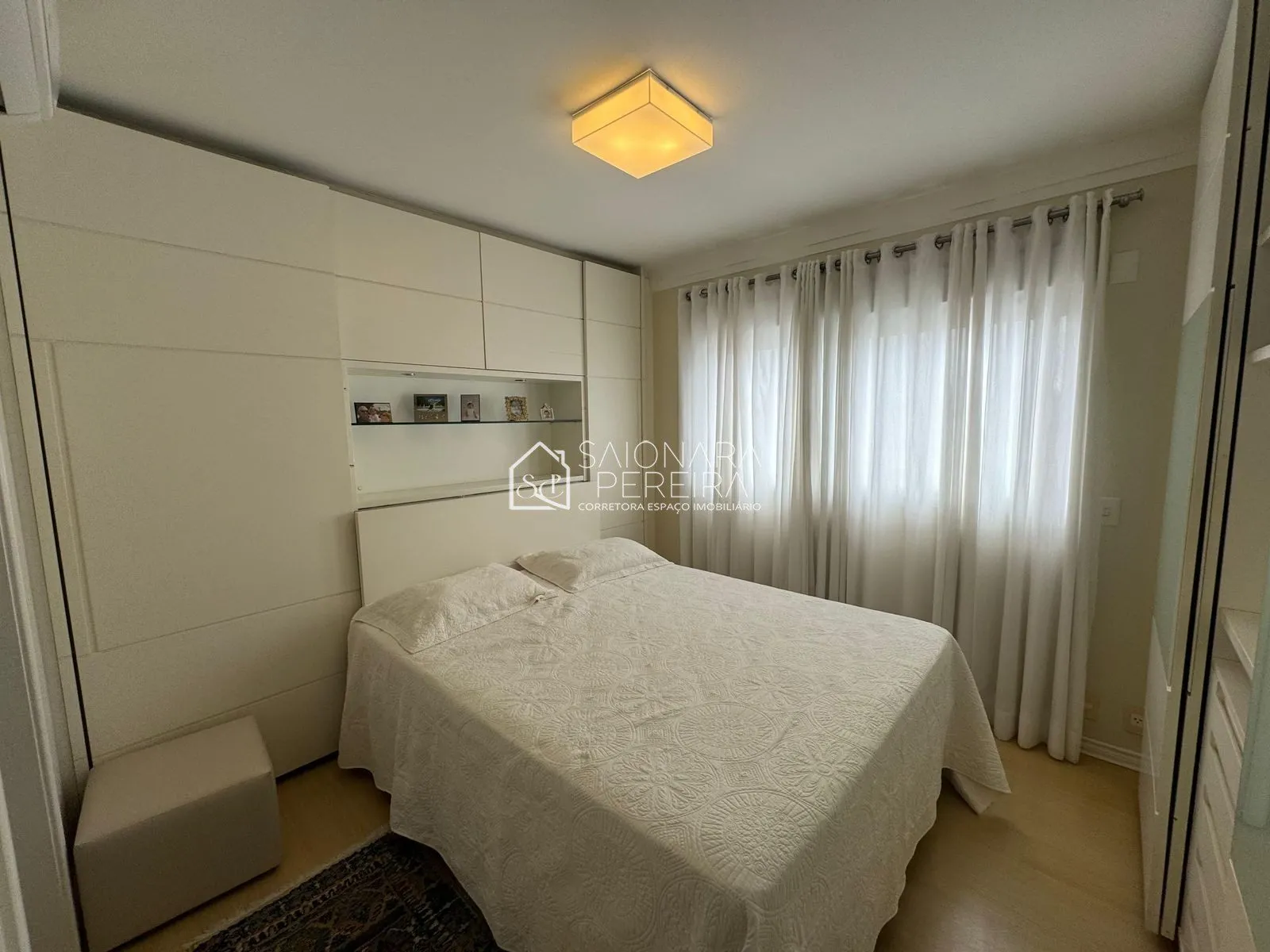 Imagem APARTAMENTO 4 DORMITÓRIOS SENDO 3 SUÍTES - CENTRO - FLORIANÓPOLIS
