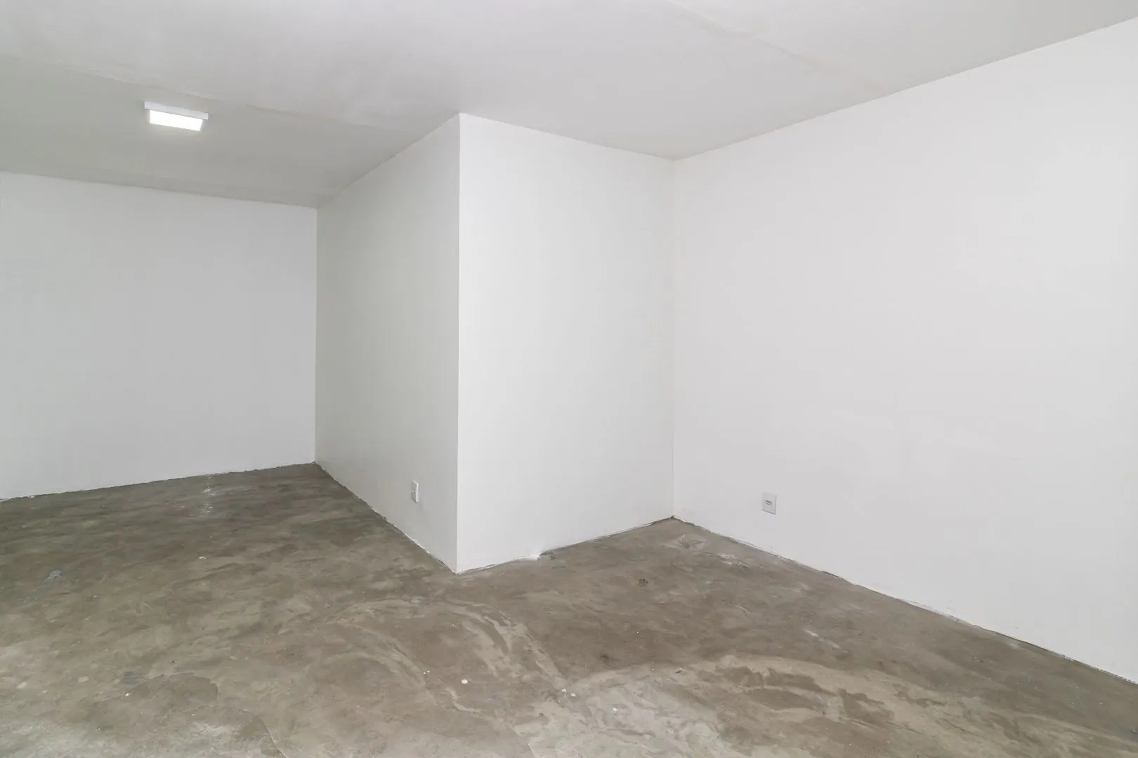 Imagem Casa no bairro Sarandi com 4 dormitórios e 4 vagas