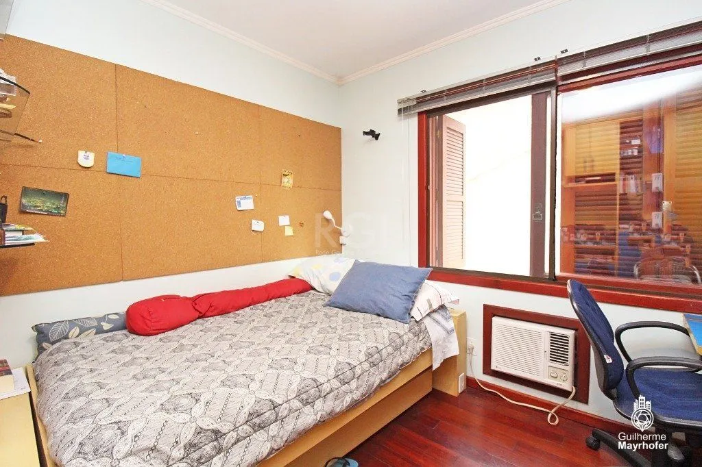 Imagem Casa Condominio para Venda - 324.7m², 3 dormitórios, sendo 1 suites, 4 vagas - Menino Deus