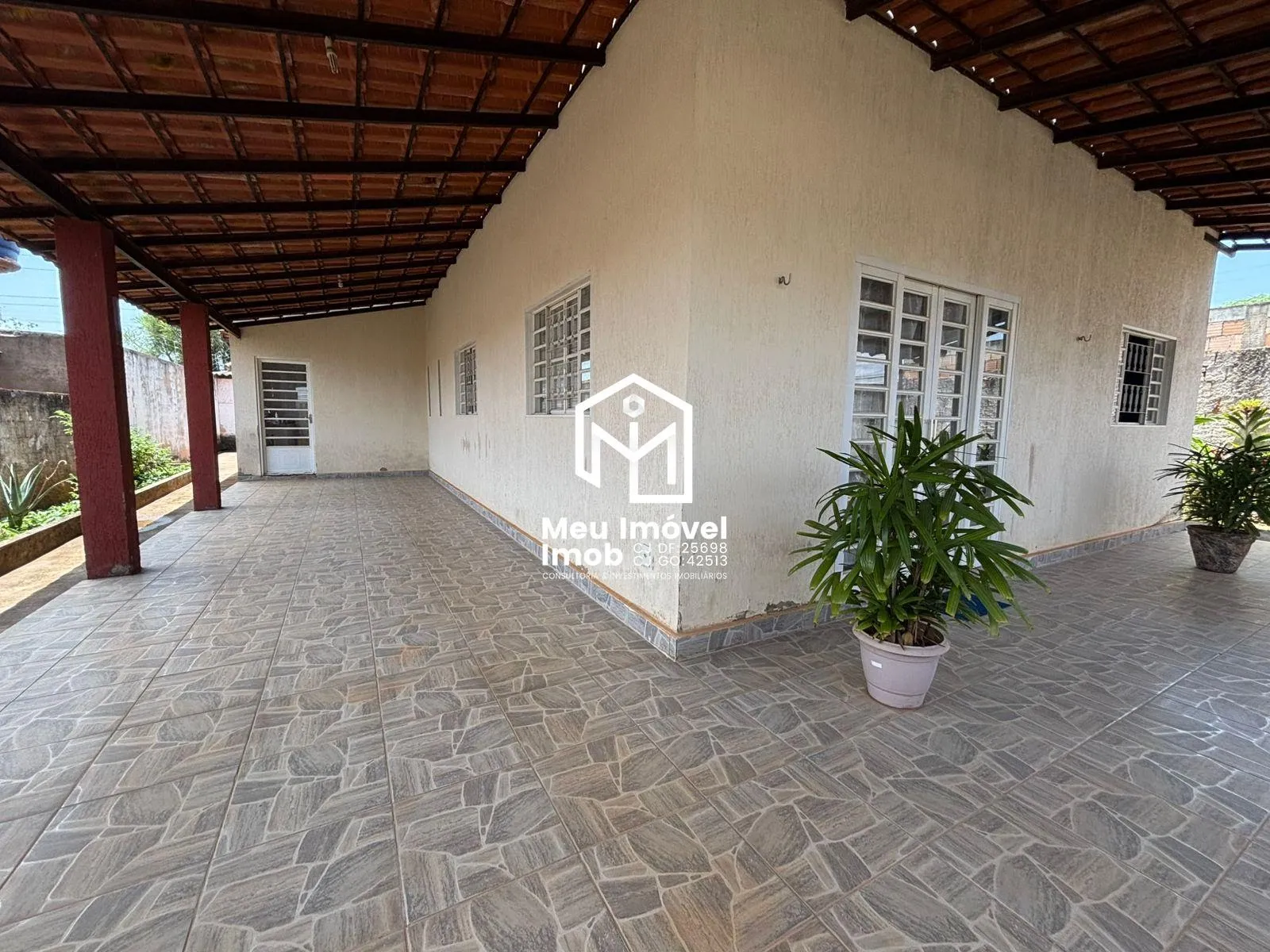 Foto do imóvel Casa 3 Quartos 1 Suíte 4 Vagas 203m² Luziânia/GO em Avenida Alfredo Nasser - Parque Estrela Dalva I, Luziânia - GO
