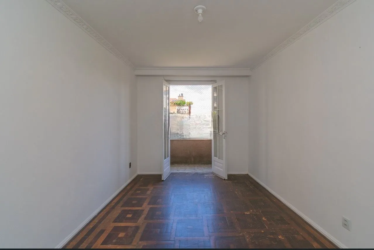 Imagem Apartamento Amplo de Esquina com 93m² no Bairro Petrópolis