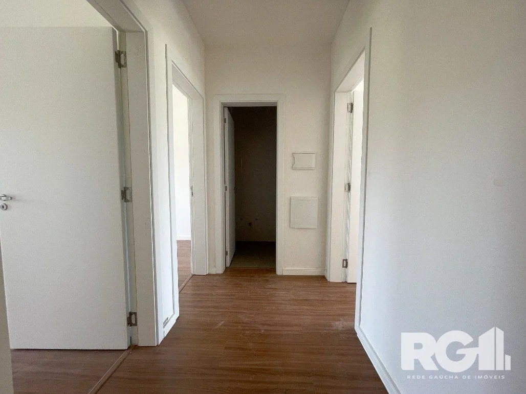 Imagem A chave dos sonhos que você busca esta aqui, nesta casa em bairro planejado na cidade de Canoas.