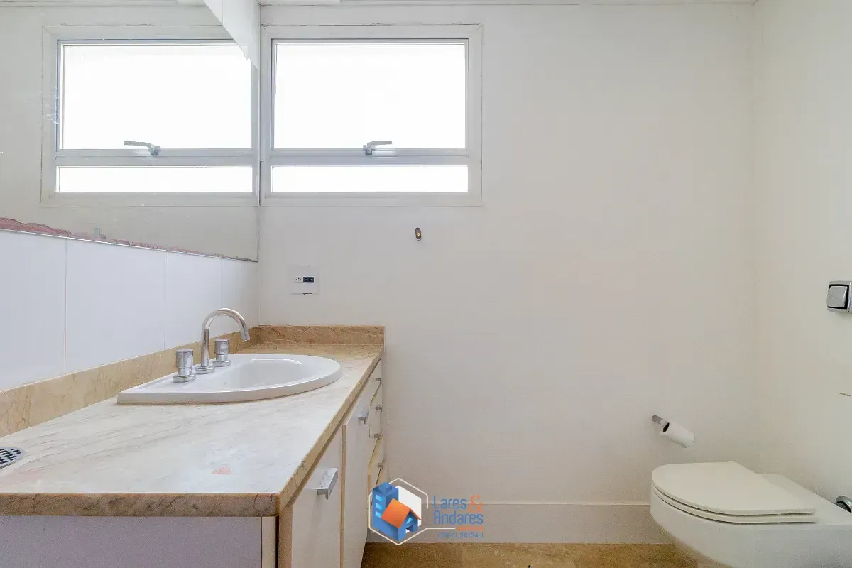 Imagem Apartamento para venda em Campo Belo com 3 quartos, sendo 1 suíte, 236m²