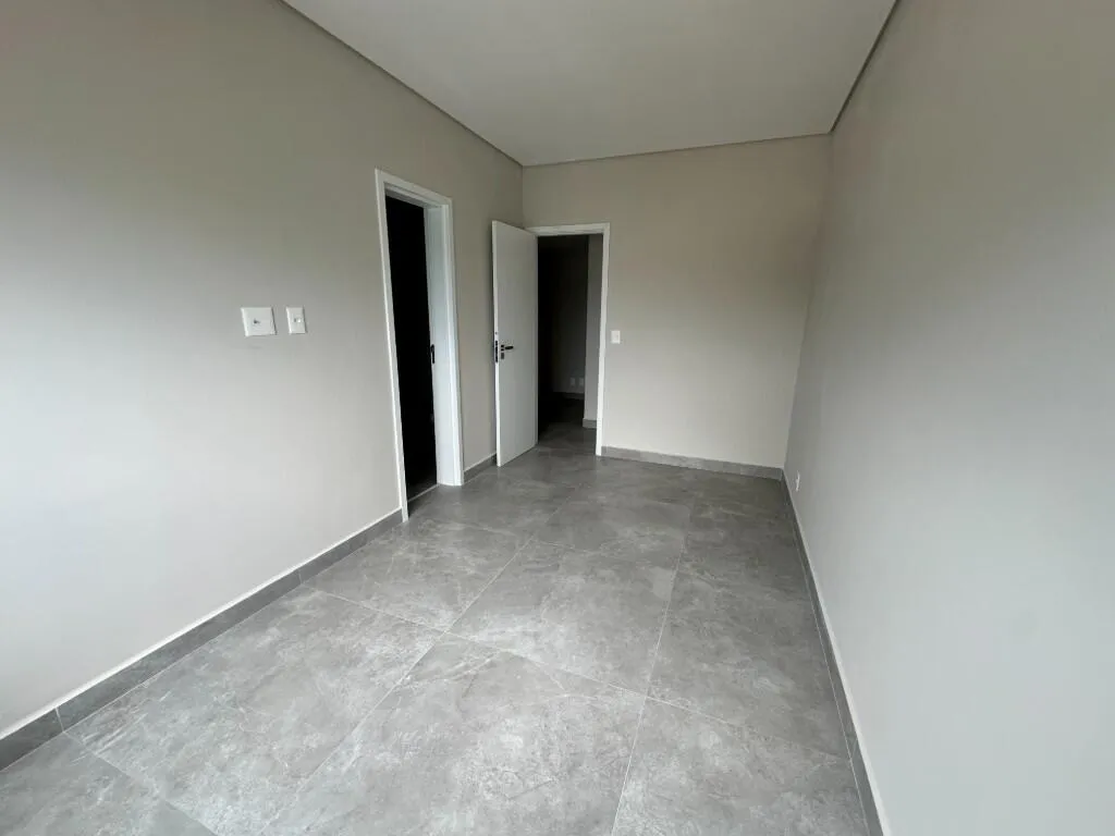 Imagem APARTAMENTO COM 131,61 m² - CANTO DO FORTE - PRAIA GRANDE SP