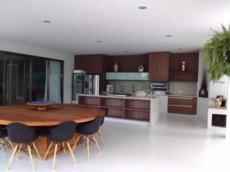 Imagem Imóvel de Luxo em Condomínio Morada do Sol - 8 quartos, 8 suítes, 3 salas, 12 banheiros, 6 vagas, 1.400m² - Vinhedo-SP