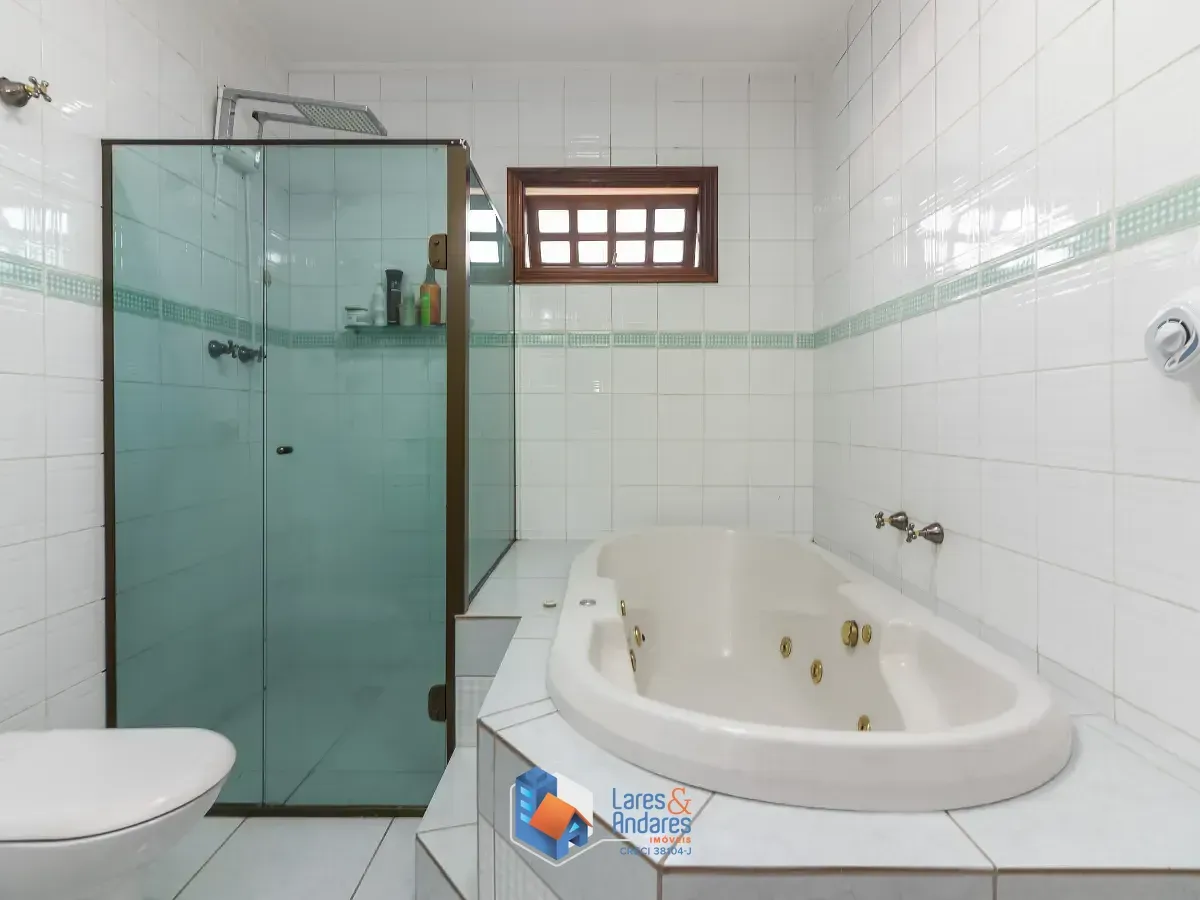 Imagem Sobrado para venda em Saúde com 4 quartos, sendo 4 suítes, 220m²